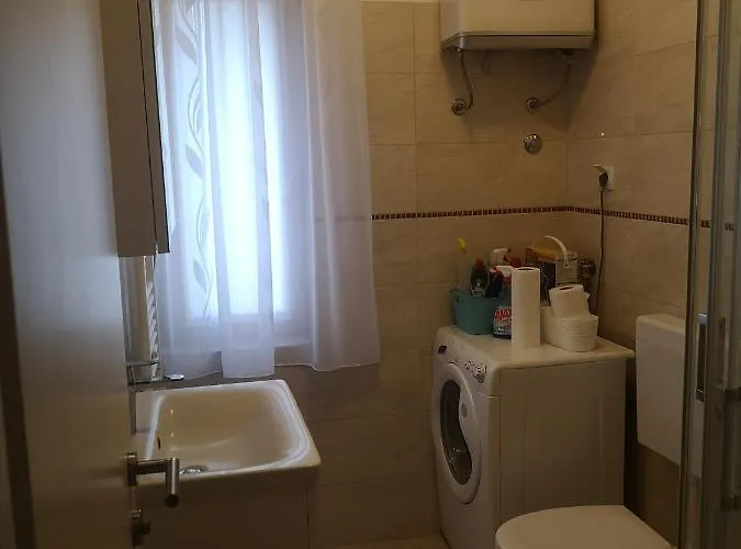 Flowers Medulin, Fucane 1a 메덜린