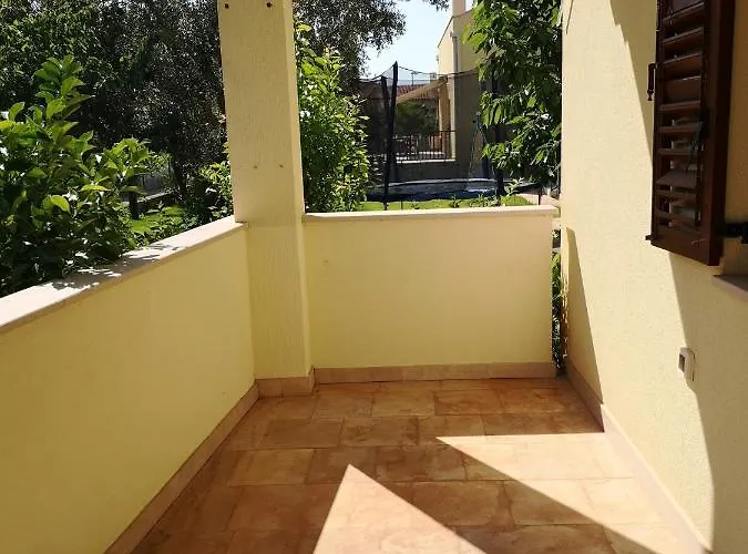 Flowers Medulin, Fucane 1a 아파트