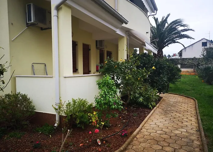 Flowers Medulin, Fucane 1a 아파트 *